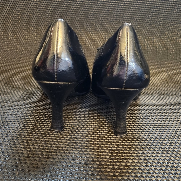 Etienne Aigner Black Heeled Shoes - Picture 4 of 10